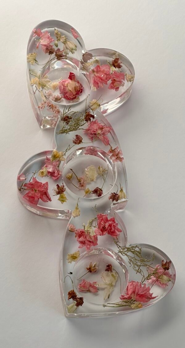 Three light tea-light heart holder